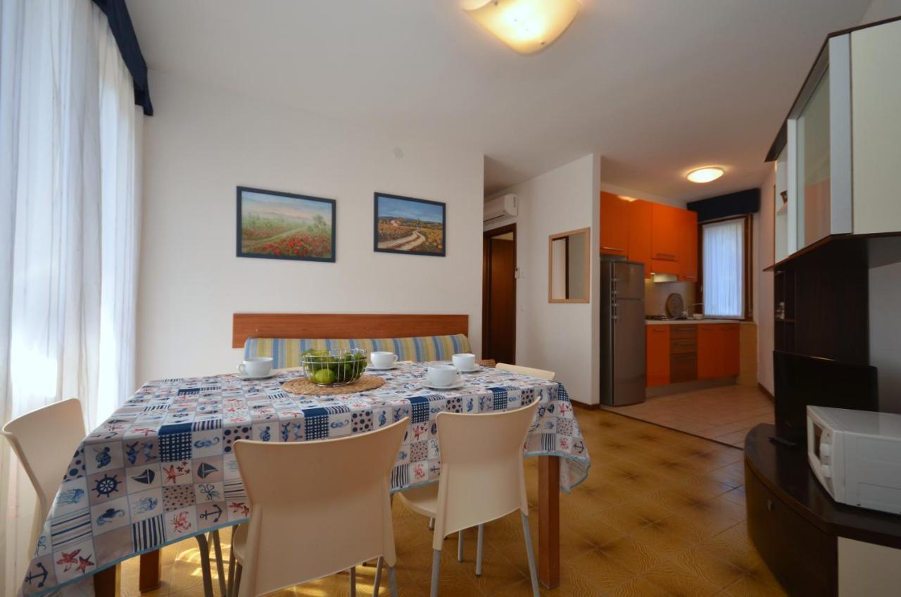 Appartamenti Narcisi Bibione Exteriör bild
